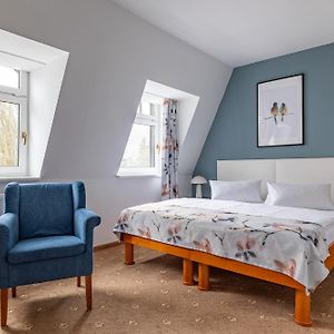 Standard Zimmer mit Kingsize-Bett